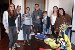 Kursteilnehmer in der Sprachschule Cuenca