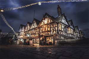 Canterbury bei Nacht
